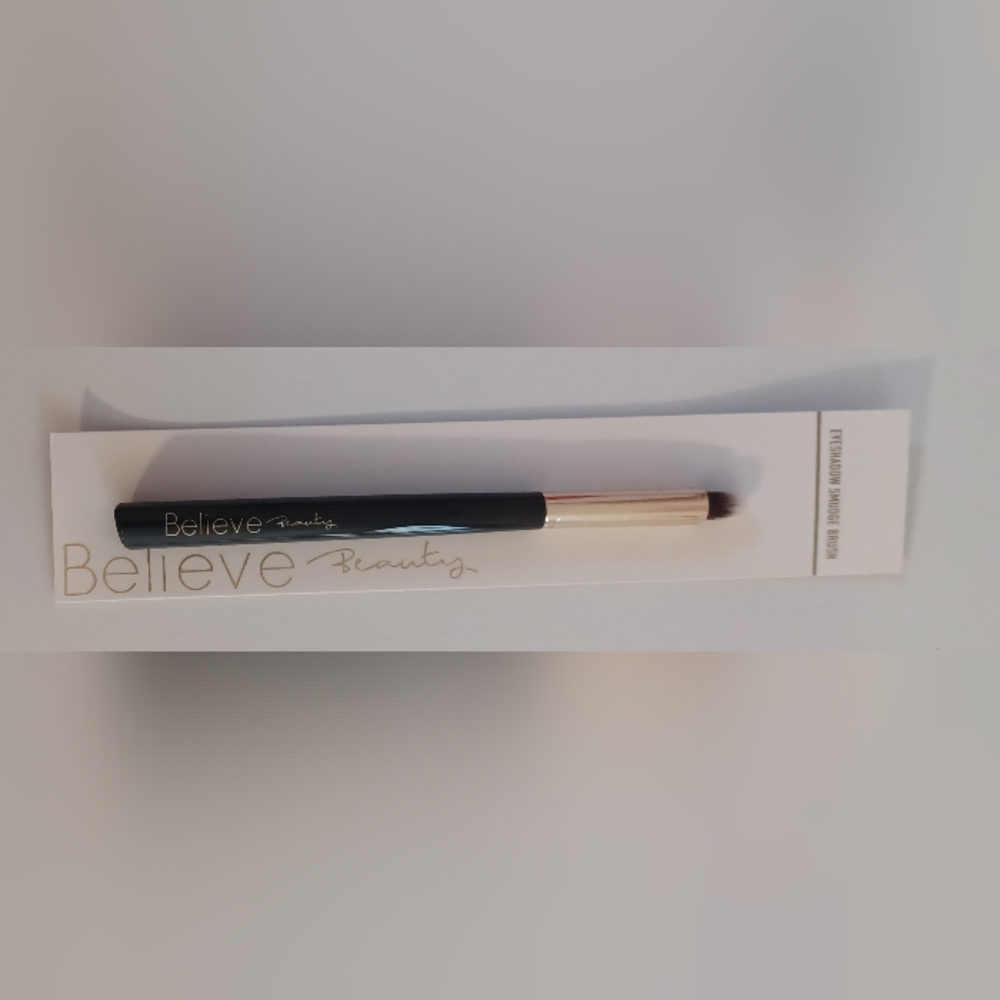 Believe Beauty Eyeshadow Smudge Brush (NEW)